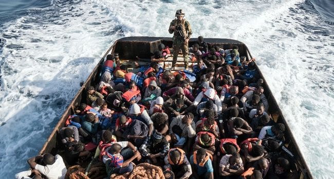 Méditerranée: 1500 migrants secourus en trois jours