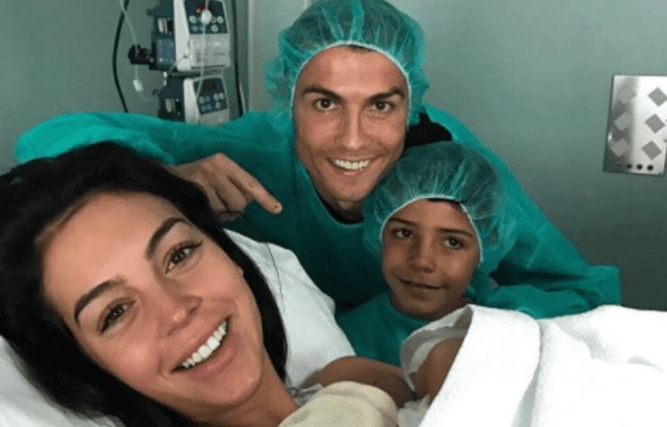 Cristiano Ronaldo est papa pour la quatrième fois