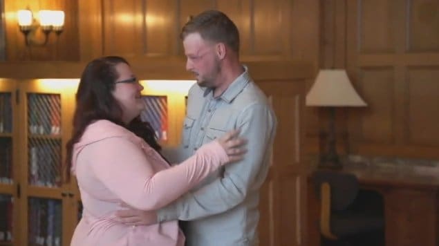 États-Unis: Elle rencontre l’homme qui s’est fait greffé le visage de son défunt mari (vidéo)