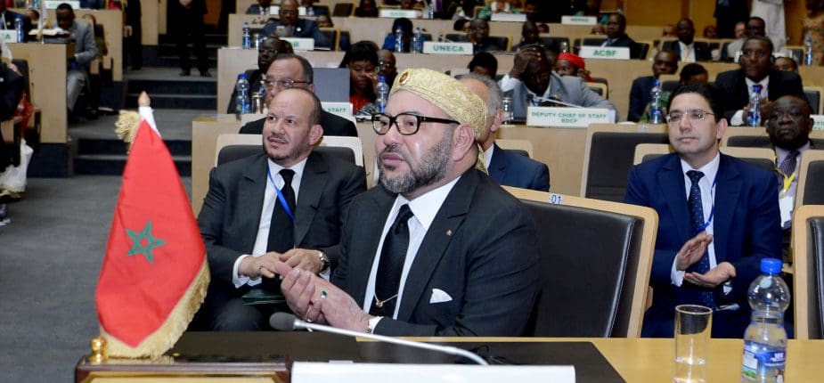 Le Roi Mohammed VI participe aux travaux du 5e sommet UA-UE à Abidjan