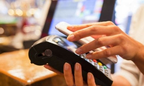 Le paiement mobile pourrait voir le jour en 2018 au Maroc