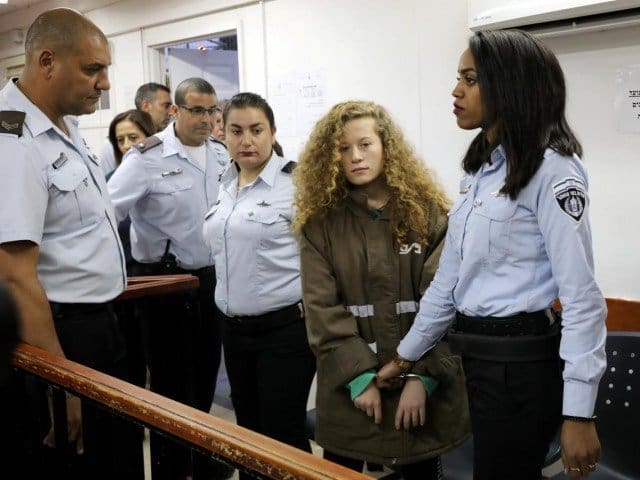 Ahed Tamimi: Douze chefs d’inculpation à son encontre