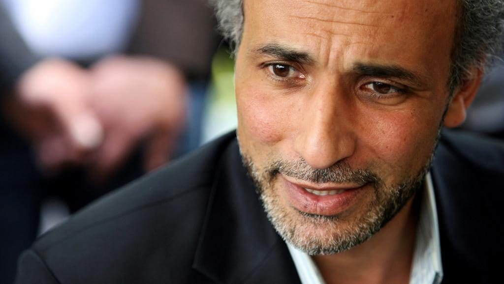 Agressions sexuelles: La garde à vue de Tariq Ramadan prolongée
