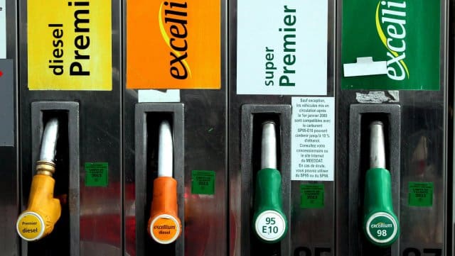 Les prix des carburants en baisse dès la semaine prochaine
