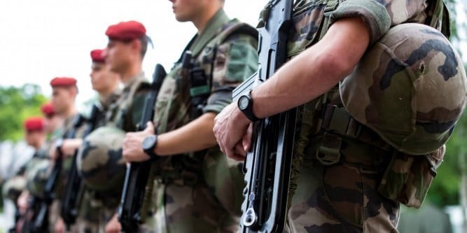 Un sous-officier se donne la mort en marge des cérémonies du 14 juillet en France