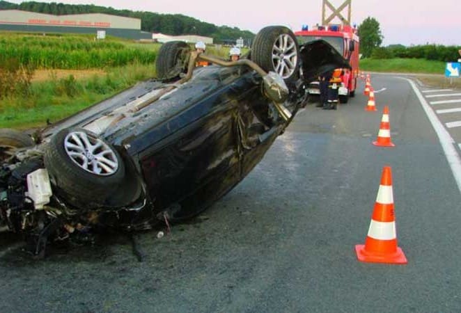 Une voiture tombe du haut d’une falaise à Rabat