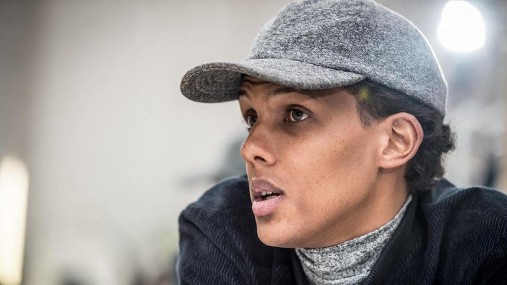« Défiler » :  la nouvelle chanson inédite de Stromae