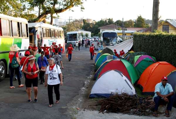 Au Brésil, deux blessés dans des tirs contre les supporteurs de Lula