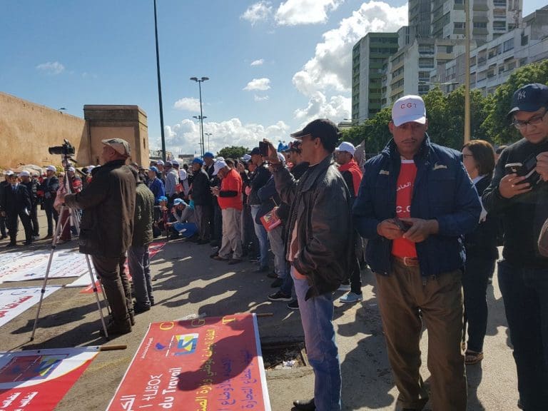 1er mai : une fête du travail virtuelle, marquée par l’urgence des réformes sociales