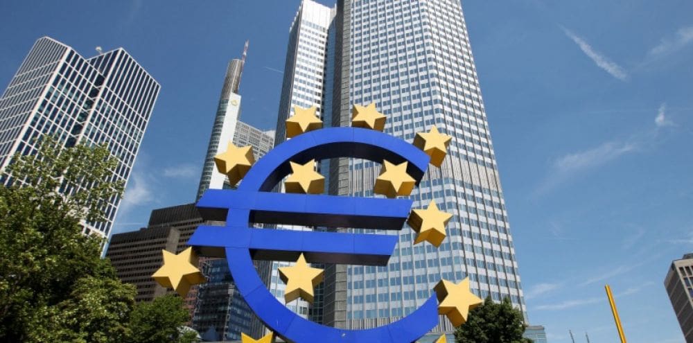 Une guerre commerciale menacerait la reprise mondiale, dit la BCE