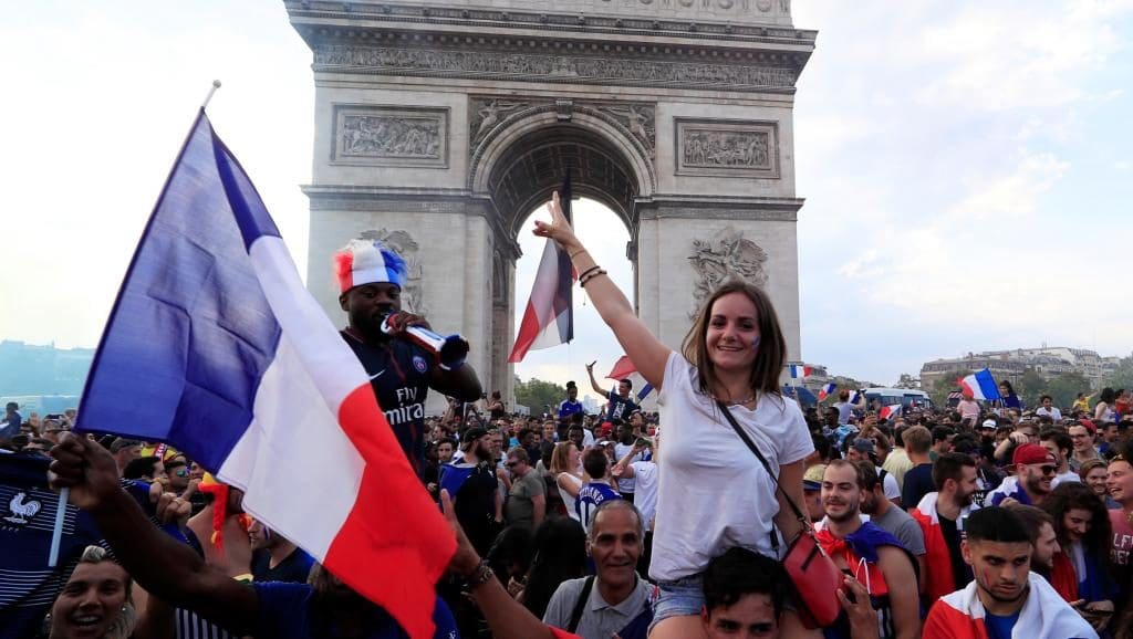 Mondial 2018 : la France envoutée par le sacre des « bleus »