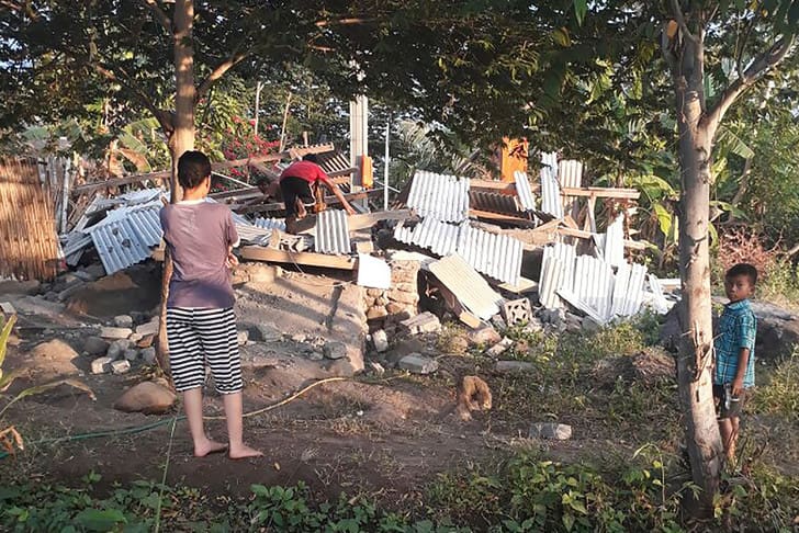 Indonésie : au moins 14 morts dans un fort séisme dans l’île touristique de Lombok