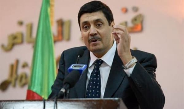 L’ambassade française à Alger: la vidéo de la profanation d’un drapeau algérien n’a aucun lien avec le Mondial 2018