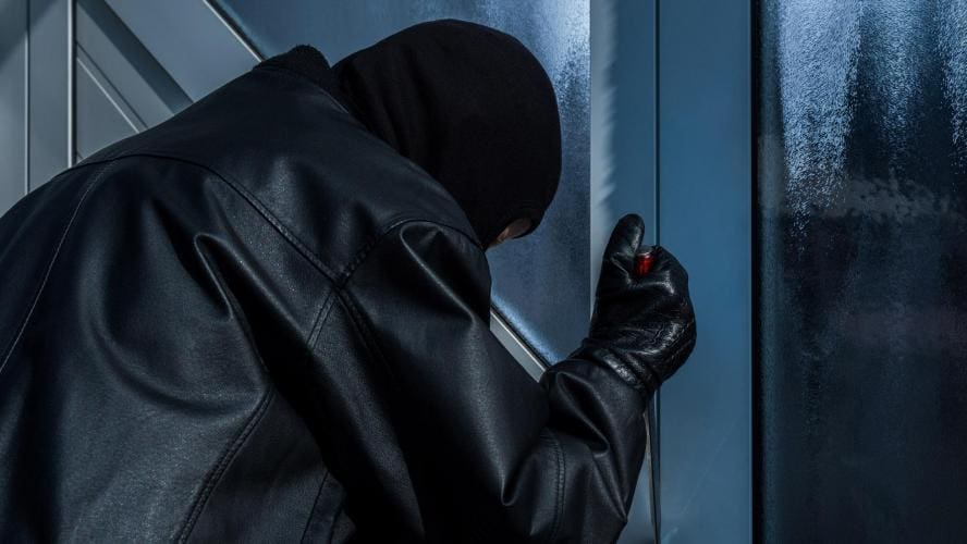 Arrestation à Taza d’un individu impliqué dans le vol de 3 MDH d’une maison
