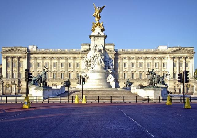 Angleterre : Le Buckingham Palace recrute