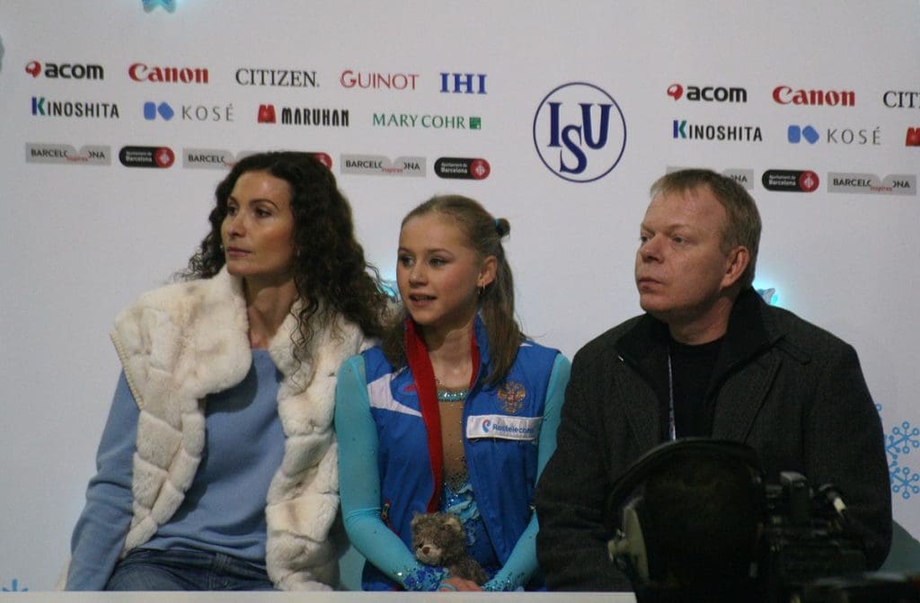 Une adolescente russe réalise le premier quadruple lutz de l’histoire du patinage