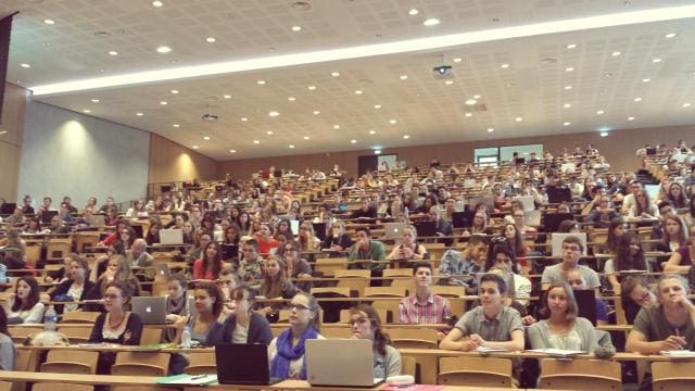 Les étudiants en médecine soutirent des concessions irraisonnables au gouvernement