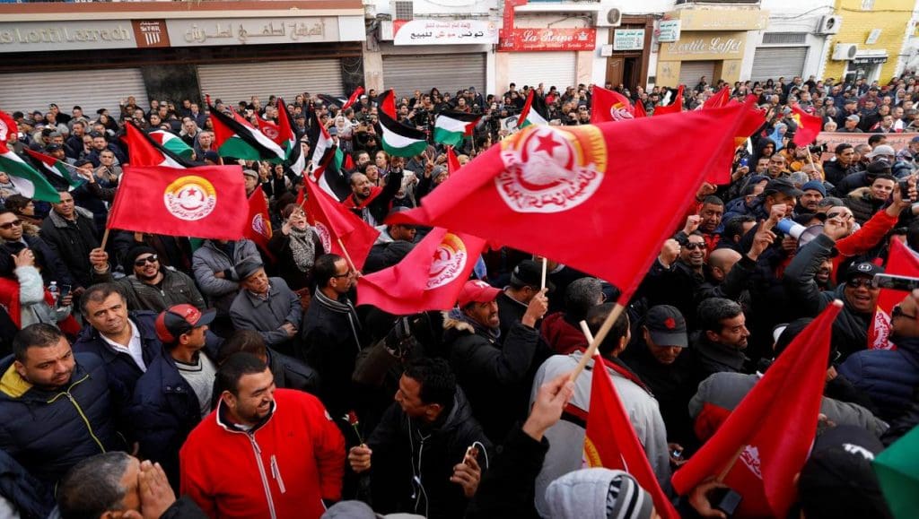 Tunisie : marches contre les politiques du président Saïed et le projet de constitution