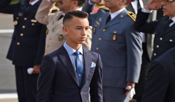 Le Prince héritier Moulay El Hassan préside à Kénitra la cérémonie de sortie de la 19ème promotion du Cours supérieur de défense et de la 53ème promotion du Cours État-Major