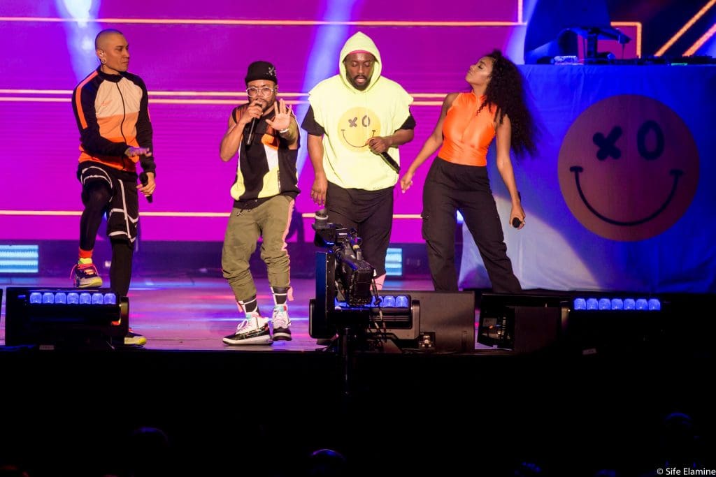 Les Black Eyed Peas électrisent la scène de l’OLM (vidéo)