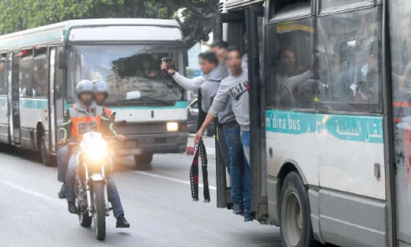 Accident d’autobus provoqué par des mineurs : ouverture d’une enquête