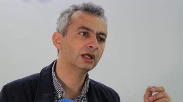 Algérie : le Tribunal de Sidi M’Hamed ordonne l’expulsion du militant marocain Ahmed Réda Benchemsi