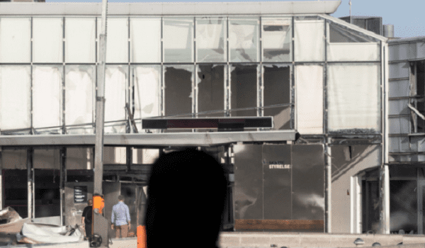 Une forte explosion frappe les locaux de l’agence des impôts à Copenhague (photos)