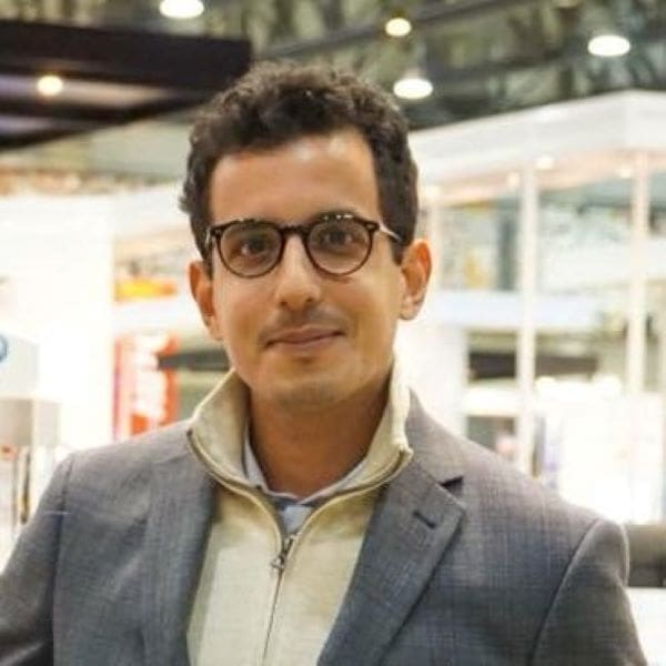 Interview avec Hicham Mouatadid, politologue : l’annulation des festivités de l’anniversaire royal, quelle portée ?