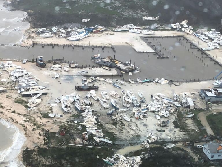 Ruines et désolation aux Bahamas après le passage de Dorian