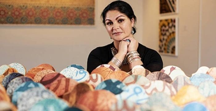L’artiste-peintre marocaine Fatima Killeen expose ses œuvres à Canberra
