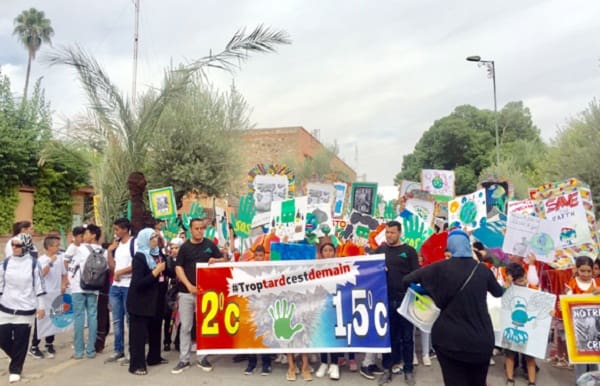 Marrakech : 1500 jeunes manifestants marchent pour le climat