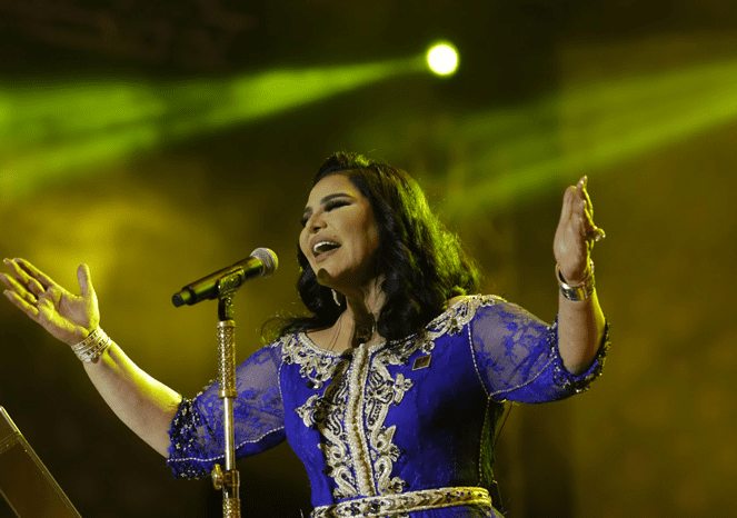 La chanteuse émiratie Ahlam souhaite un prompt rétablissement au Souverain