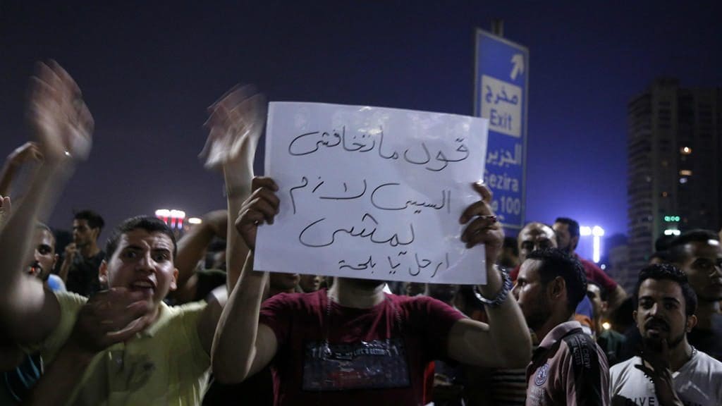 Les manifestations anti-régime en Egypte engendrent  plusieurs arrestations