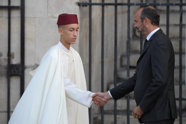 Obsèques de Jacques Chirac : le prince Moulay El Hassan arrive à l’église Saint-Sulpice