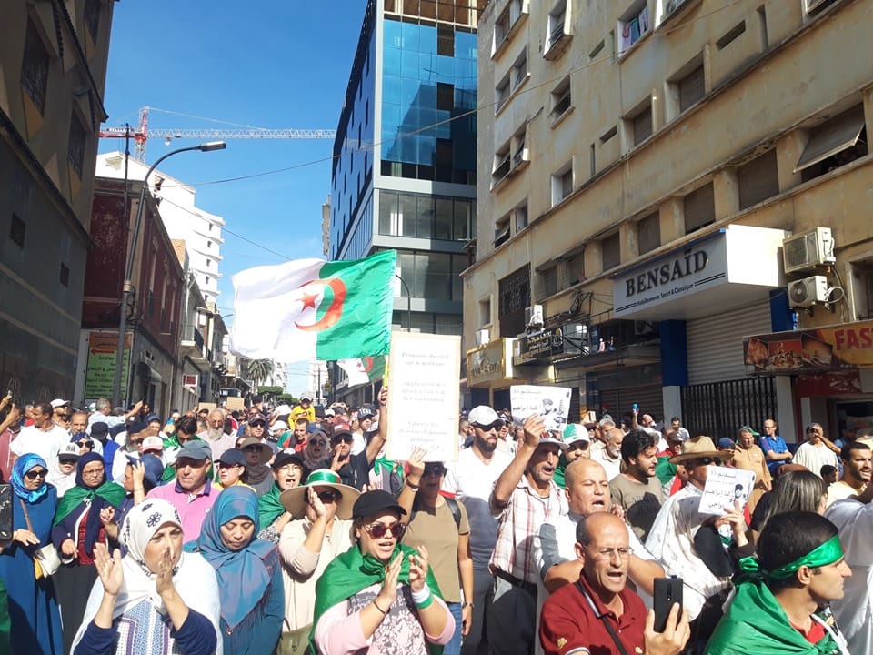 Algérie : le 35ème vendredi de mobilisation confirme le retour en force du Hirak