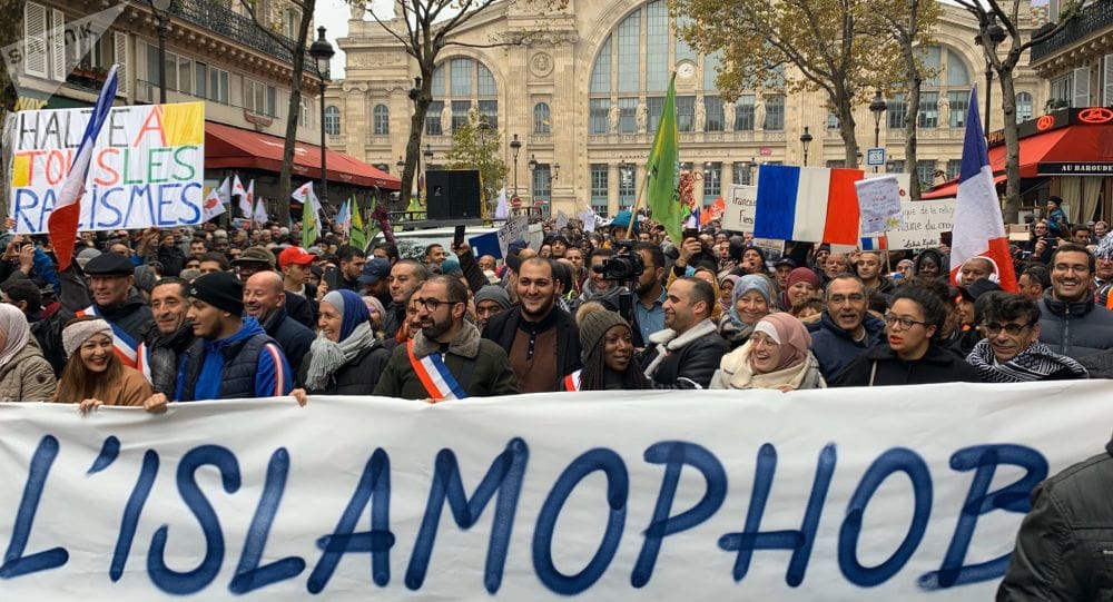 À Paris, une manifestation contre l’islamophobie sur fond de controverse politique
