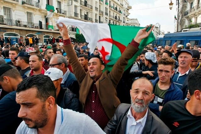 Algérie : mandat de dépôt pour un chef d’une association active dans la contestation
