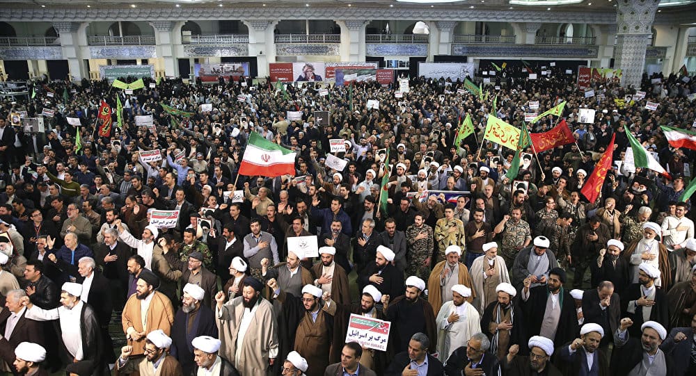 Iran : manifestations après une hausse des prix de l’essence