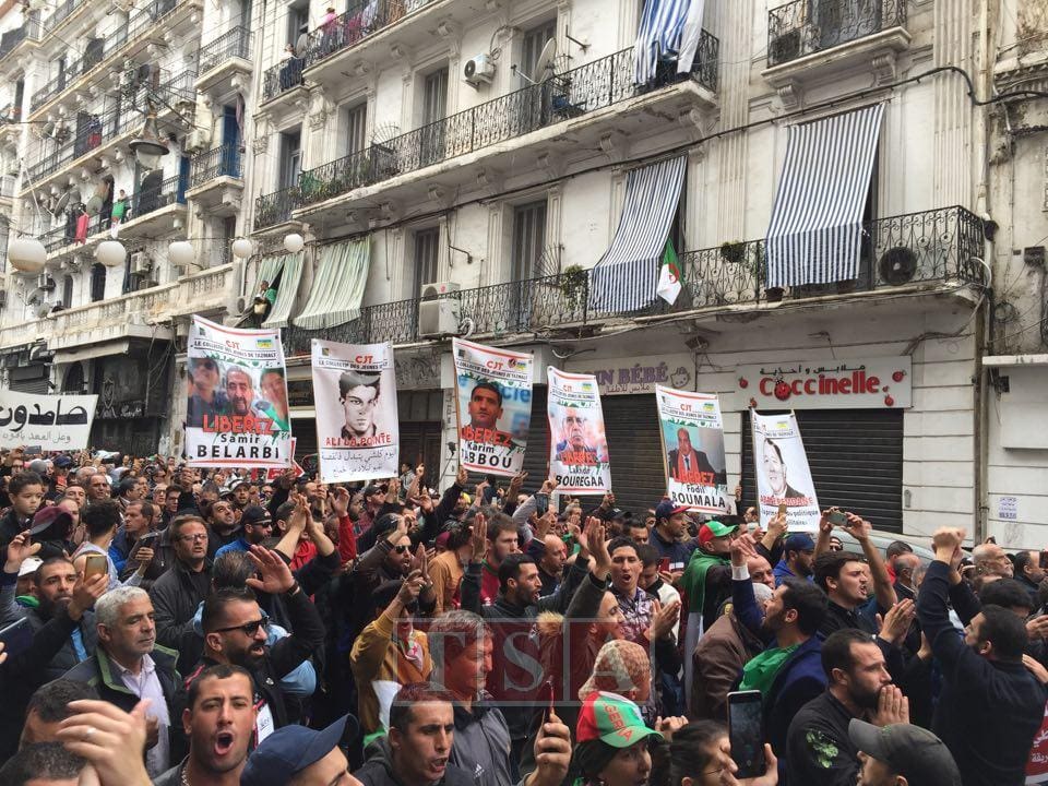 40ème vendredi en Algérie : le Hirak boucle ses neuf mois à l’approche d’une présidentielle fortement contestée