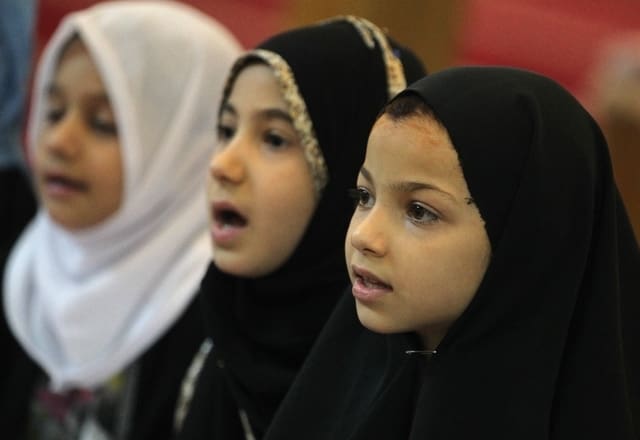 Allemagne : l’Union chrétienne démocrate veut interdire le port du voile  aux jeunes filles