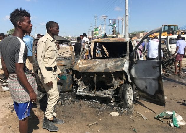 Un attentat fait au moins 76 morts en Somalie