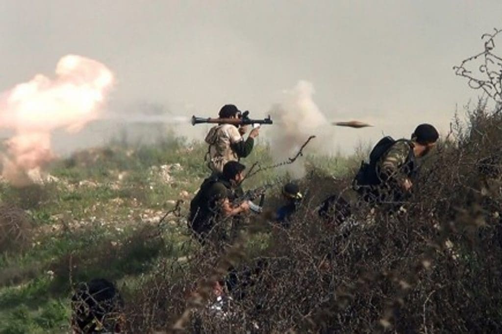 Les États-Unis frappent cinq bases en Irak après la mort d’un de leurs ressortissants, tuant 19 combattants