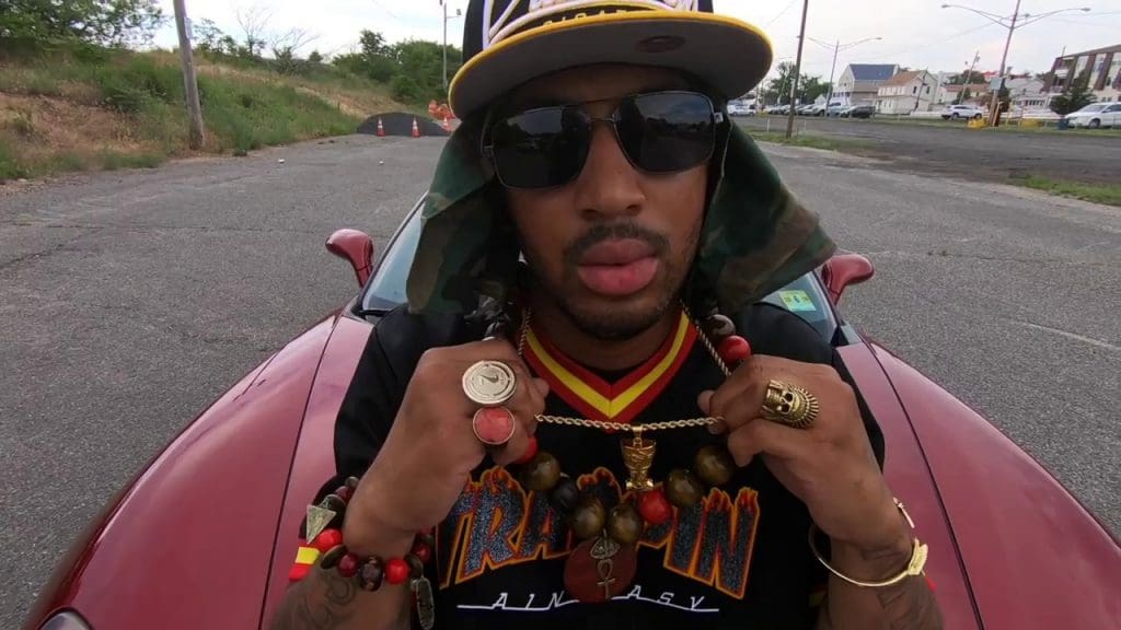 Le rappeur américain Shawn Dinero, loue le professionnalisme de la police marocaine
