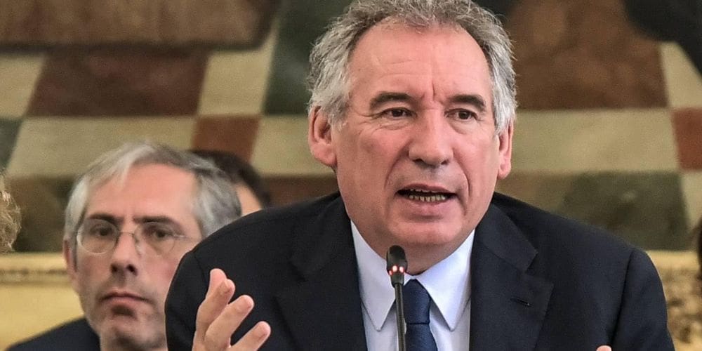 François Bayrou mis en examen pour « complicité de détournement de fonds publics »