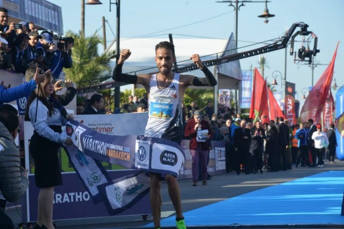L’athlète marocain Hicham Laqouahi remporte la 31ème édition du marathon international de Marrakech