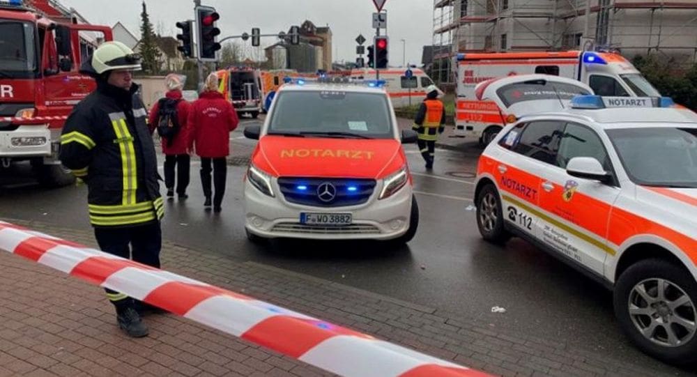 En Allemagne, une voiture fonce dans la foule d’un carnaval à Volkmarsen, et blesse une trentaine de personnes