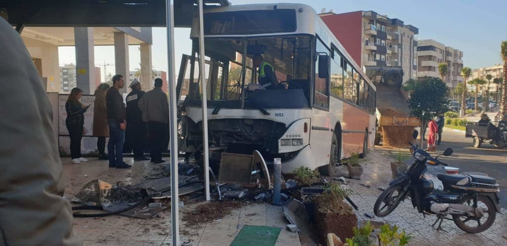 Marrakech : un bus percute de plein fouet la terrasse d’un café faisant 9 blessés