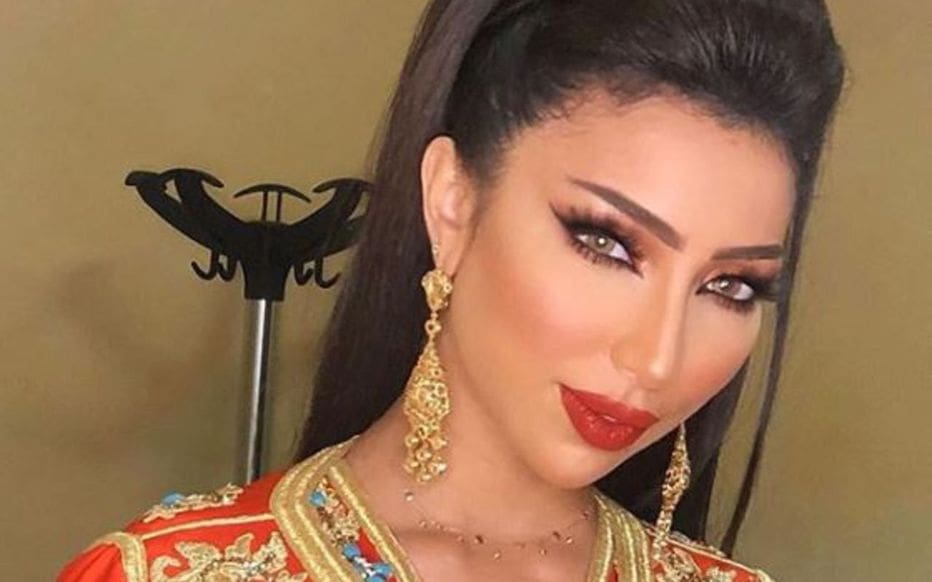 Le père de la chanteuse Dounia Batma libéré sous caution
