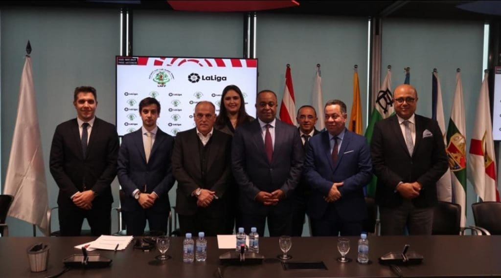 La « Liga » et la Ligue marocaine de football professionnel signent un accord