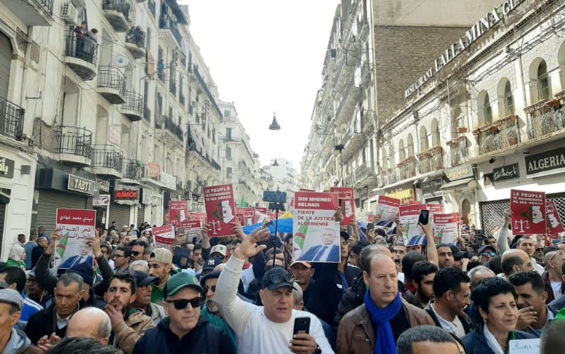 Algérie : pour leur 52ème marche, les manifestants déterminés à réclamer le départ du régime